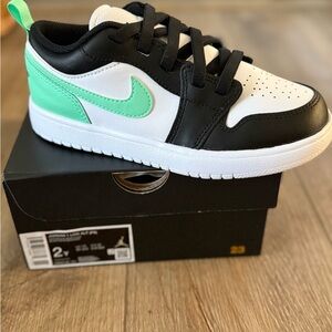 Nike Kids Jordan 1 Low Alt in
"Green Glow"